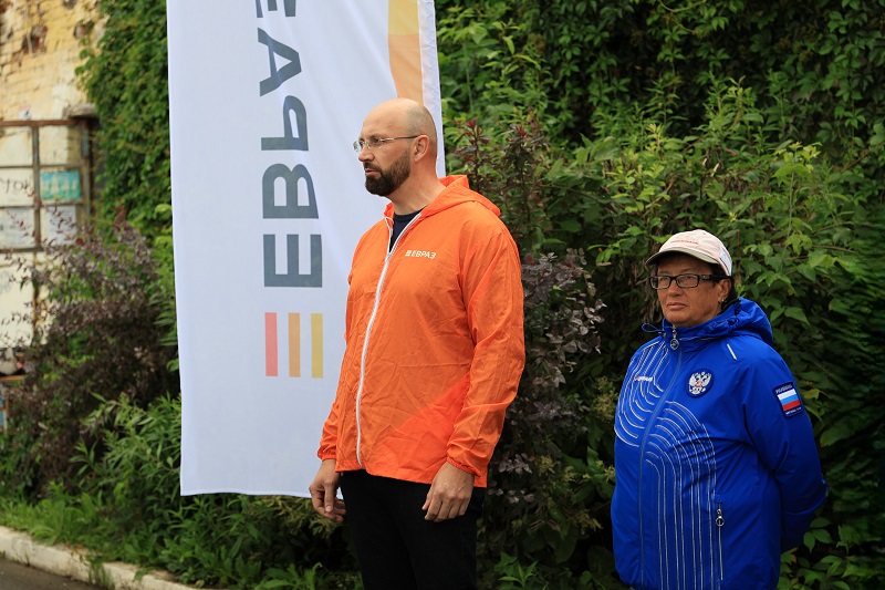Фото - Праздник вне цеха: парусная регата на пруду